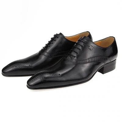 Step Into Elegance: The Artisan Shoemaker at Carri&#39;s Cottage