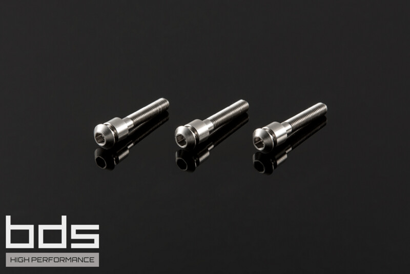 Spacer screw for tank bag