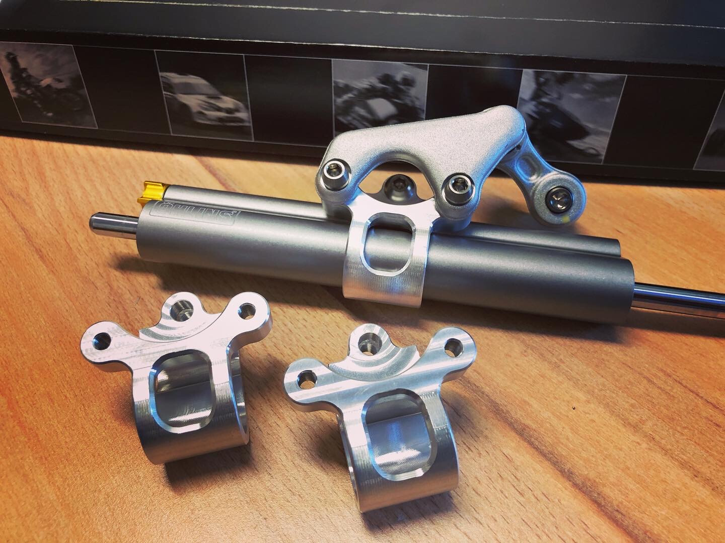 Öhlins Lenkungsdämpfer Kit MV Agusta Dragster