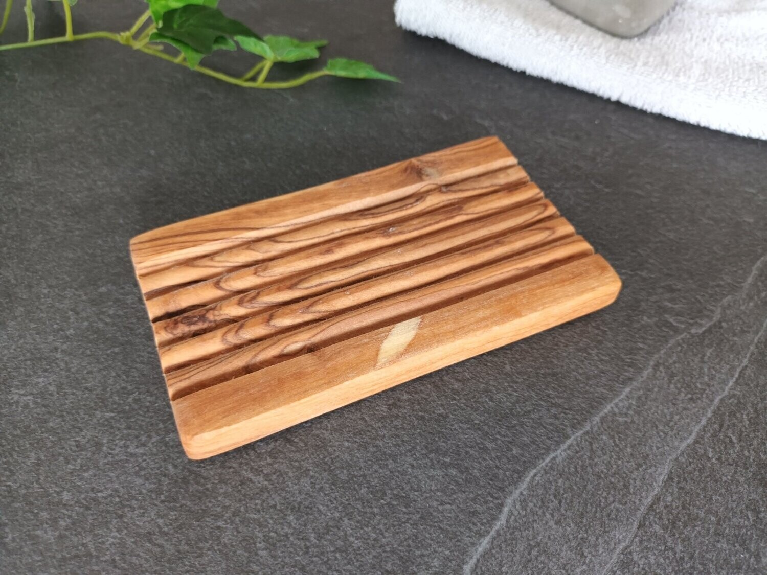 Seifenablage gerillt mit Pads auf der Unterseite