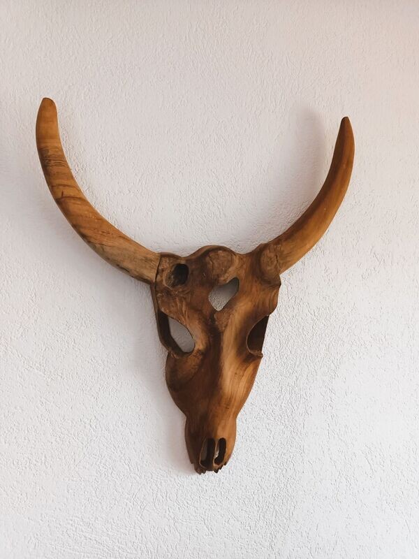 Wandmontierte Stierkopf-Skulptur Teak H55cm x 6cm x B55cm Wandmontierte Stierkopf-Skulptur Teak H55cm x 6cm x B55cm
