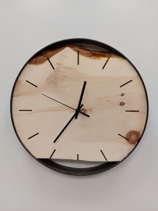 Wanduhr 8 Zirbe 40cm Wanduhr 8 Zirbe 40cm