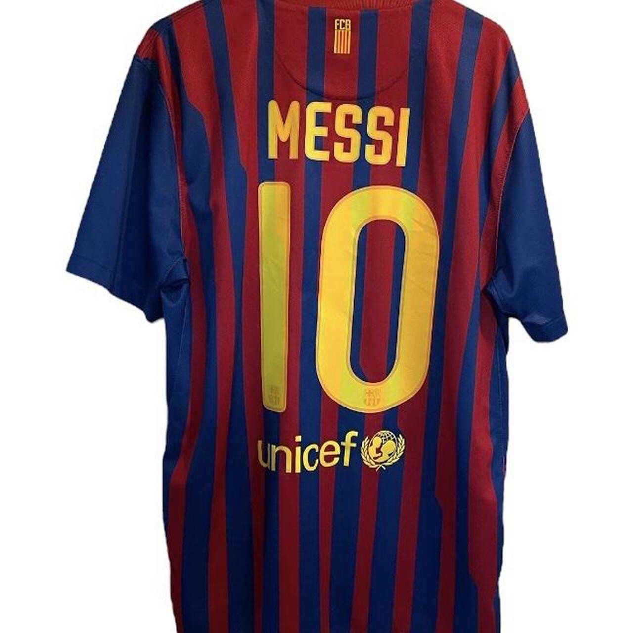 BARCELONA HOME 2010-11 - MESSI #10 - MEDIUM - 9/10 BARCELONA HOME 2010-11 - MESSI #10 - MEDIUM - 9/10