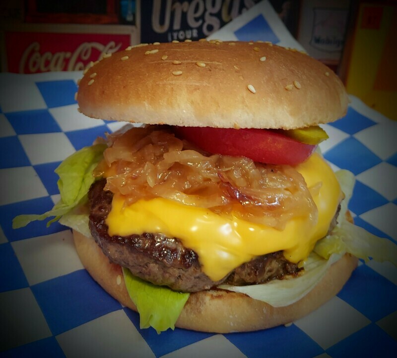 Cheeseburger aux oignons caramélisés