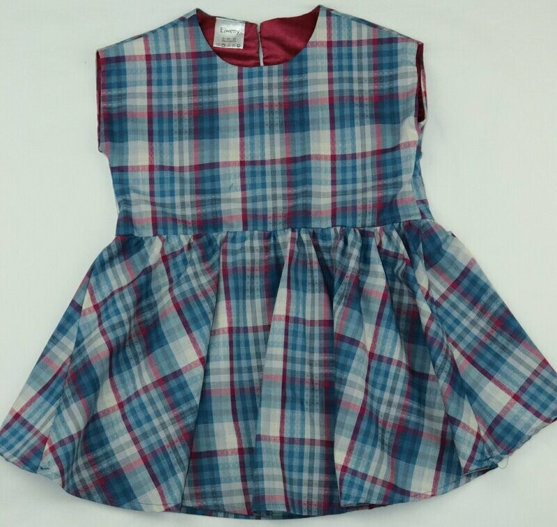 Eiweny Kleid mit Tellerrock in blauem Karo Eiweny Kleid mit Tellerrock in blauem Karo