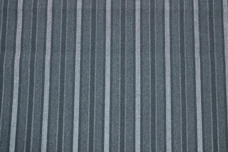 Wolle grau mit Streifen REST 90 cm Wolle grau mit Streifen REST 90 cm