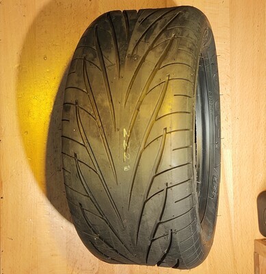 CST 125/60-7 Road Tyre (tubeless) [C-9348]