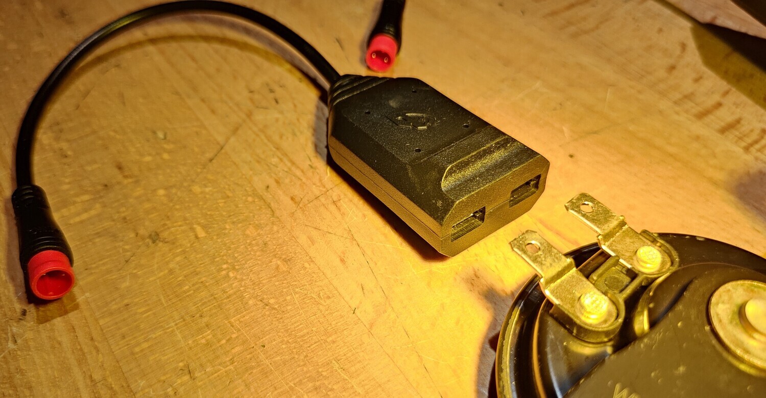 NAMI Horn Connector (cable suit Burn-e, Klima and Blast)