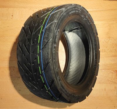 CST 90/65-6.5 Road Tyre (tubeless) [C-9316]