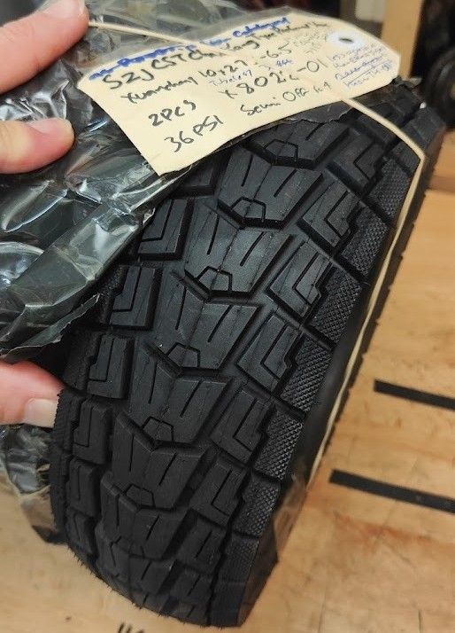 Xuancheng 10x2.75-6.5 Semi Off-Road Tyre (tubeless) [X8022]
