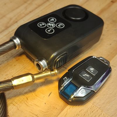 Cable Lock &amp; Tamper Alarm with Remote &amp; Pin Code