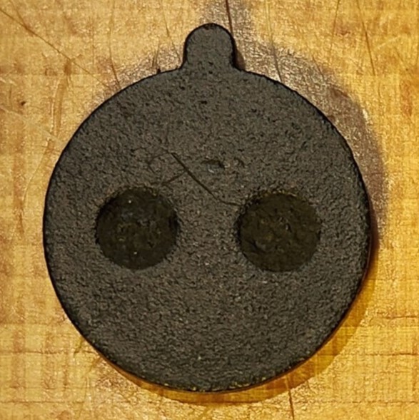 Round Tail 21.5mm Brake Pad, Variant: Resin Semi-Metal