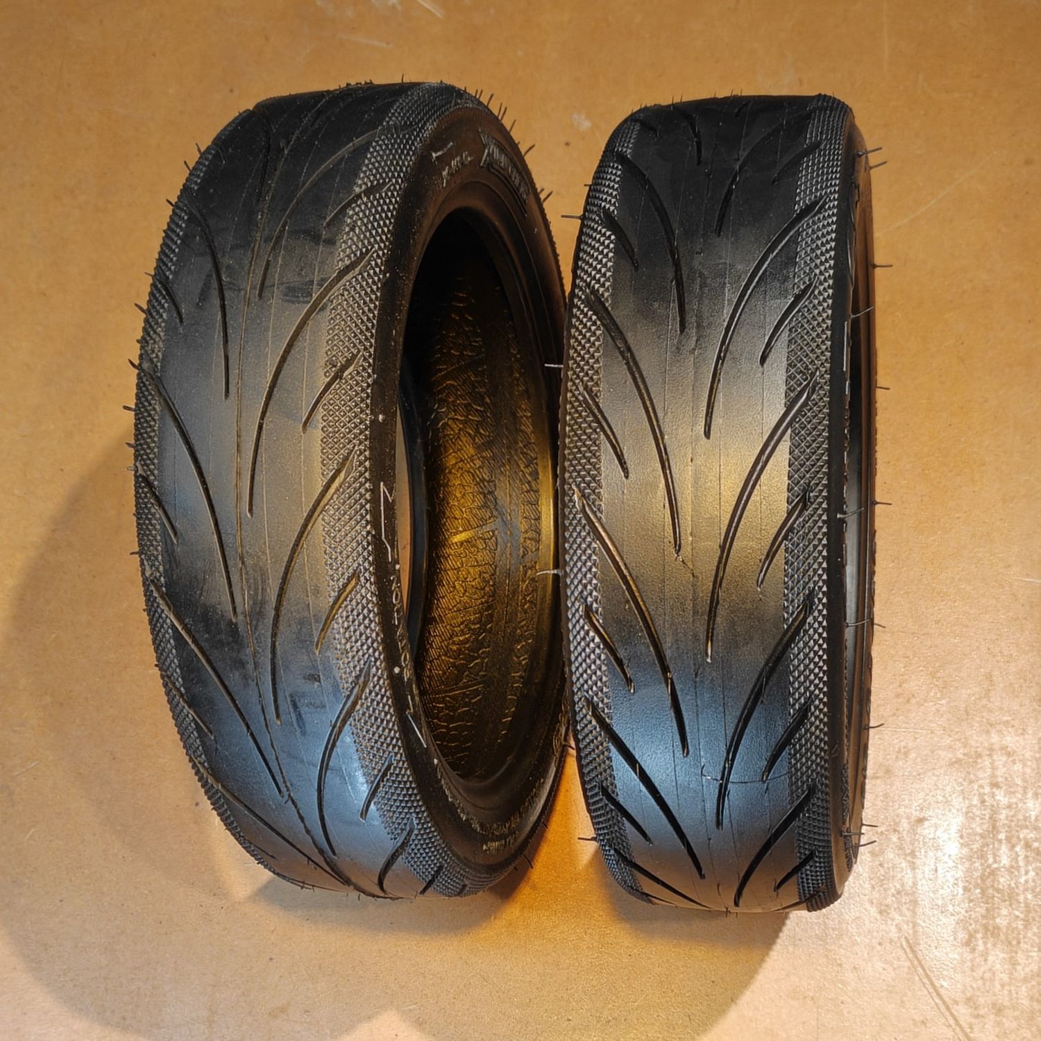 10x2.50 {-6.5} &amp; 60/70-6.5 Tyre (tubeless, OSH) [CST C-9351 | Xuancheng XC-060]