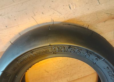 ULIP 90/65-6.5 Slick Road Tyre (tubeless) [TurboTread DynoSlick HP-1001]