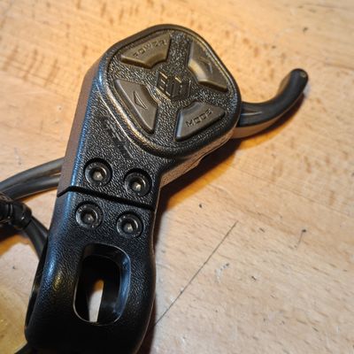 Kaabo Finger Throttle with integrated switch (suit select Mantis &amp; Wolf)