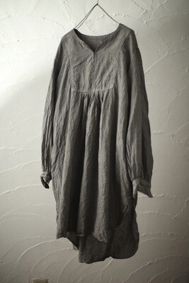 丸裾リネンブラウス Linen pull-over blouse 「墨/Charcoal」
