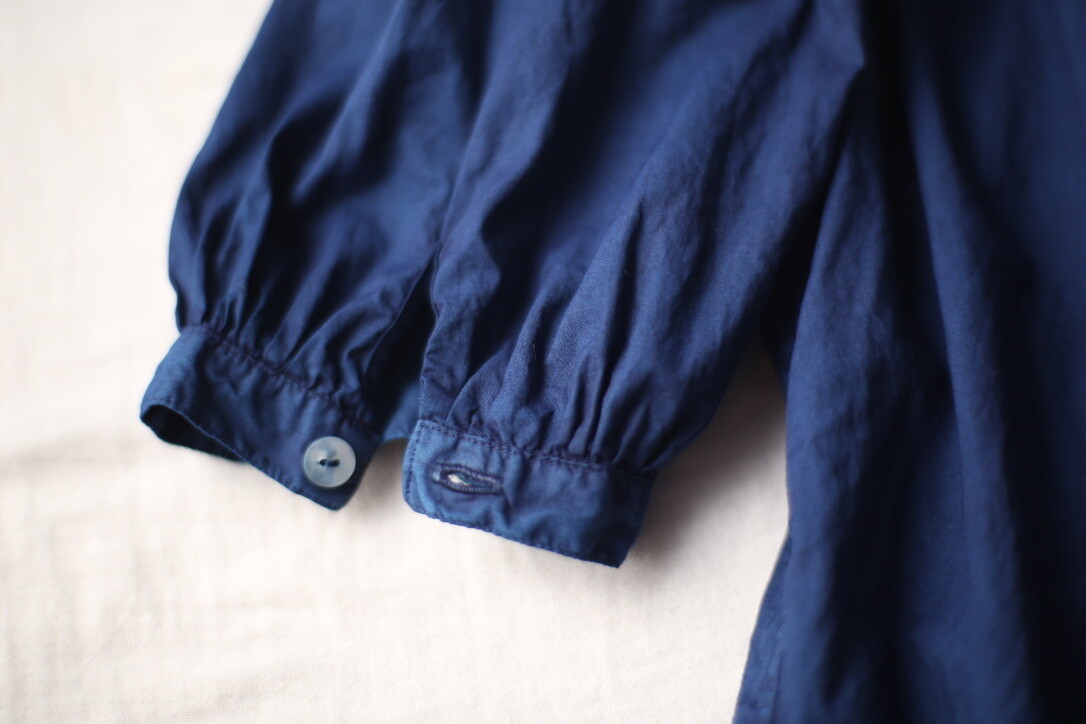 Organic cotton blouse. Color: Indigo
