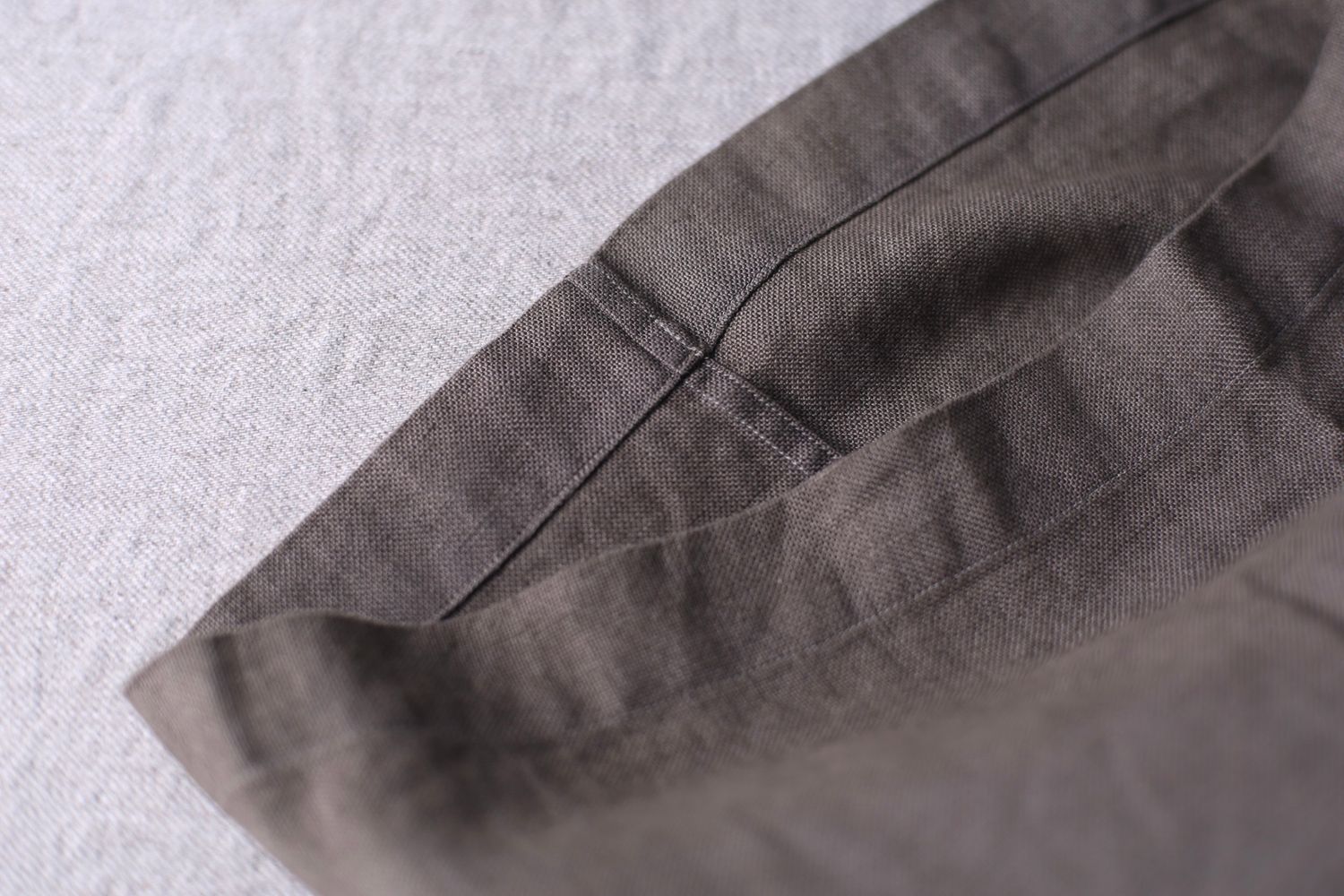 Wide-leg linen pants: persimmon tannin.