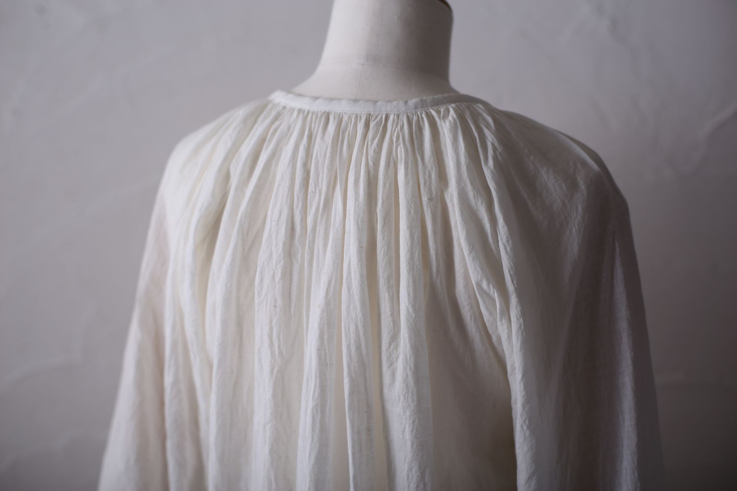 カディコットン 200カウントブラウス/Khadi cotton pullover blouse「オフ/Neutral」
