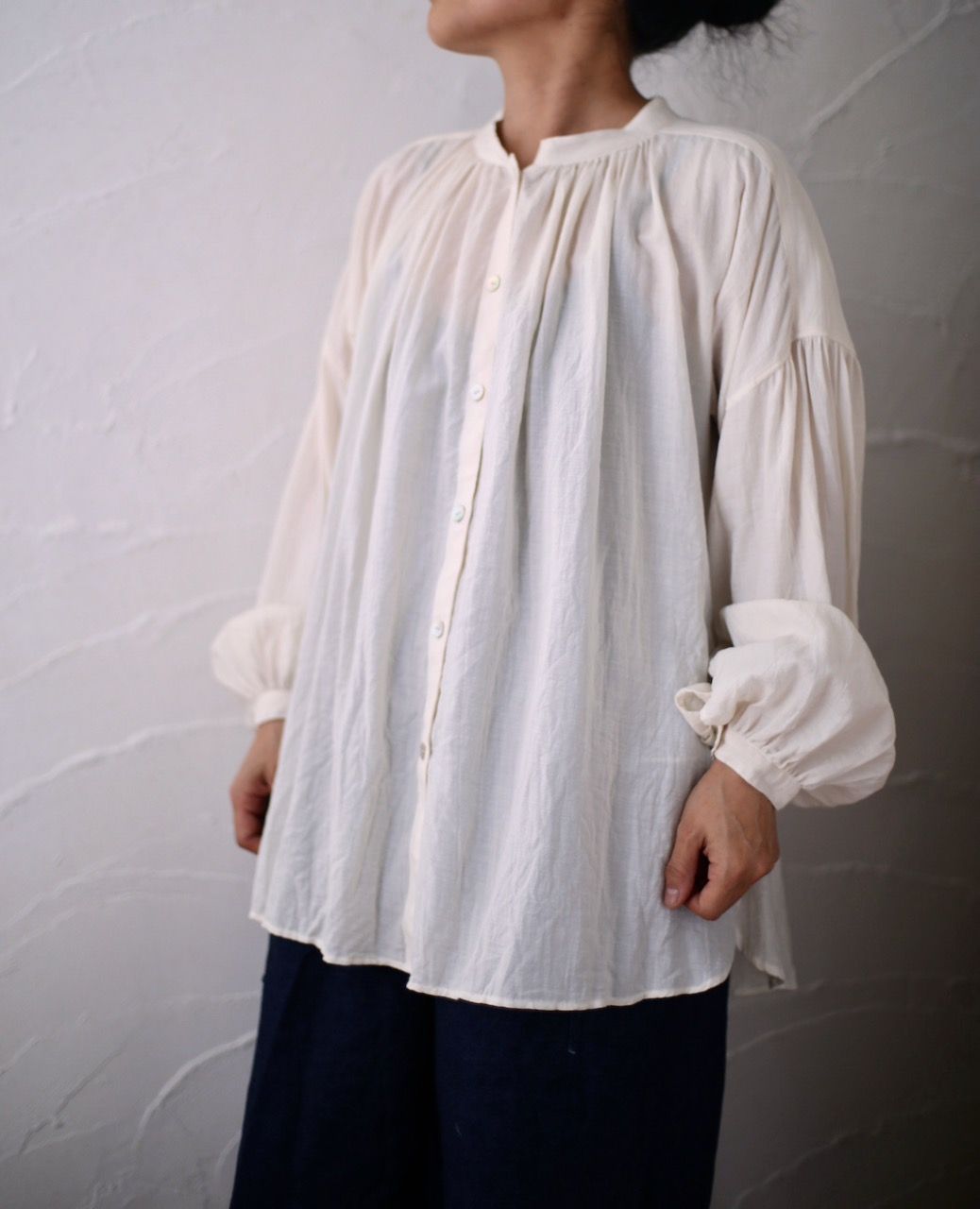 コットンシルクビエラ 前ボタンブラウス khadi cotton blouse 「生成り/Neutral」
