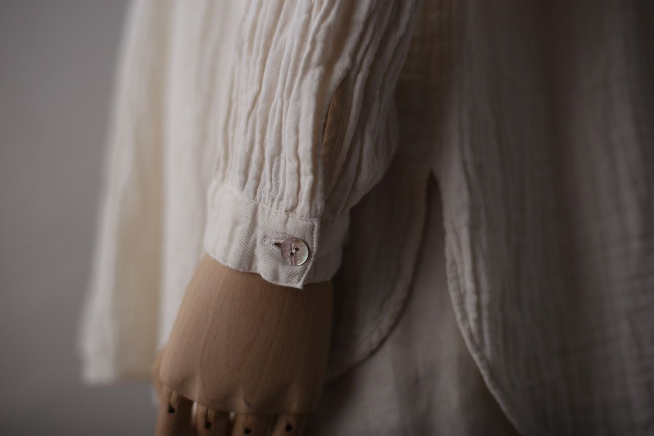 Cotton double gauze blouse Color:Neutral