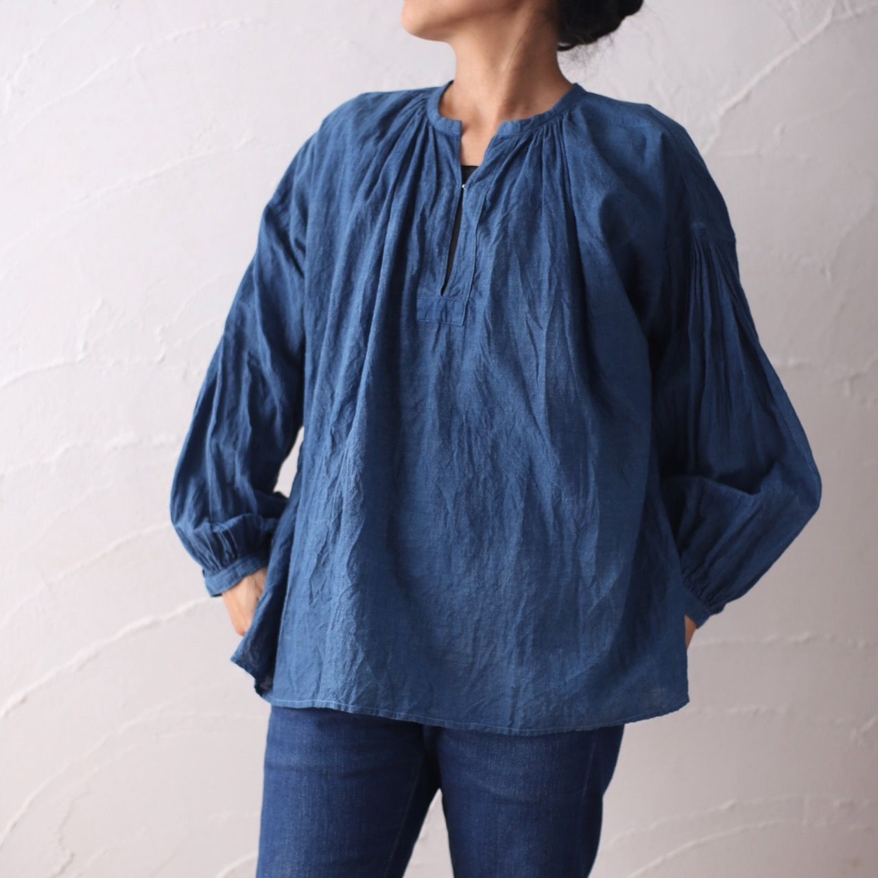 カディコットン カフタン風ブラウス/Khadi cotton pullover blouse「藍シャンブレー➕藍後染め/Indigo」
