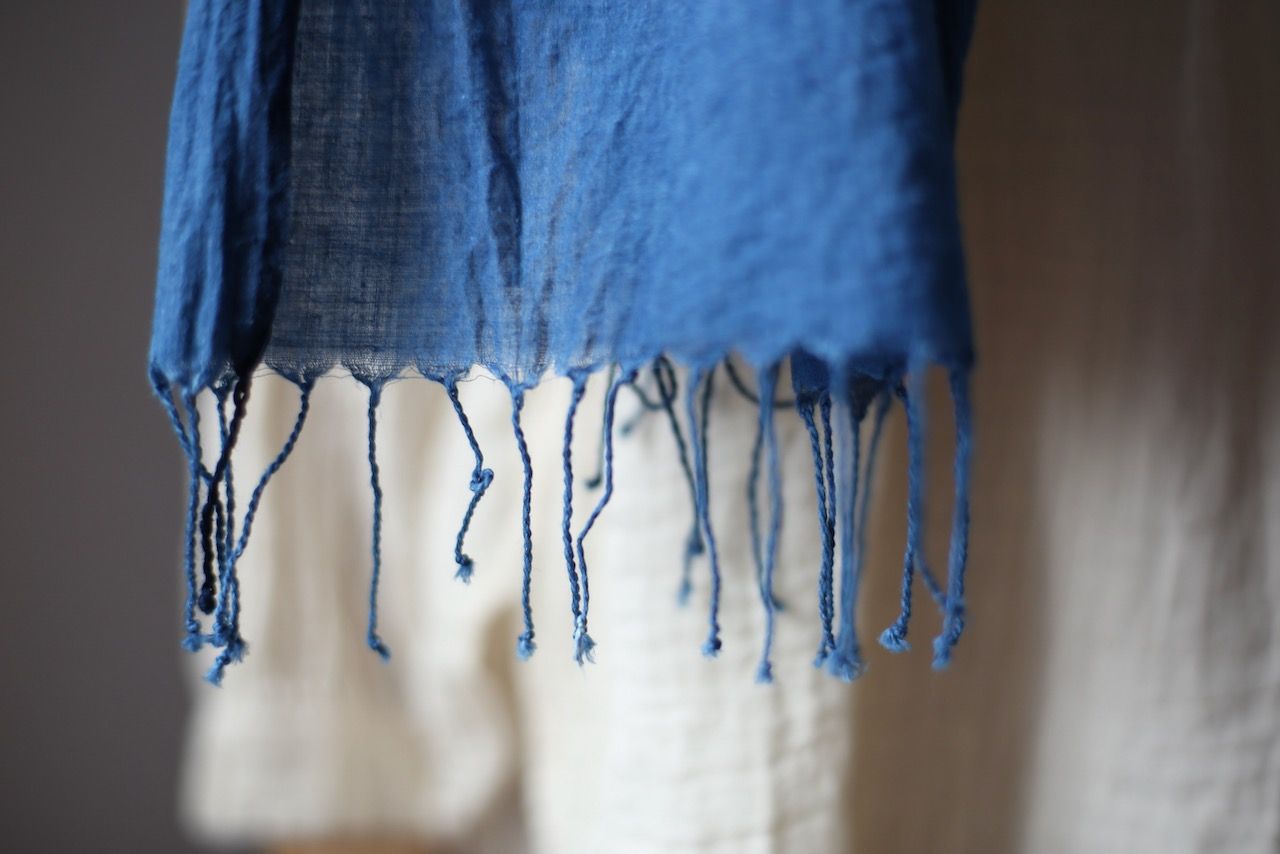 カディコットン 大判ストール  発酵灰汁建て藍染め Khadi cotton scarf 「浅葱/Light indigo」