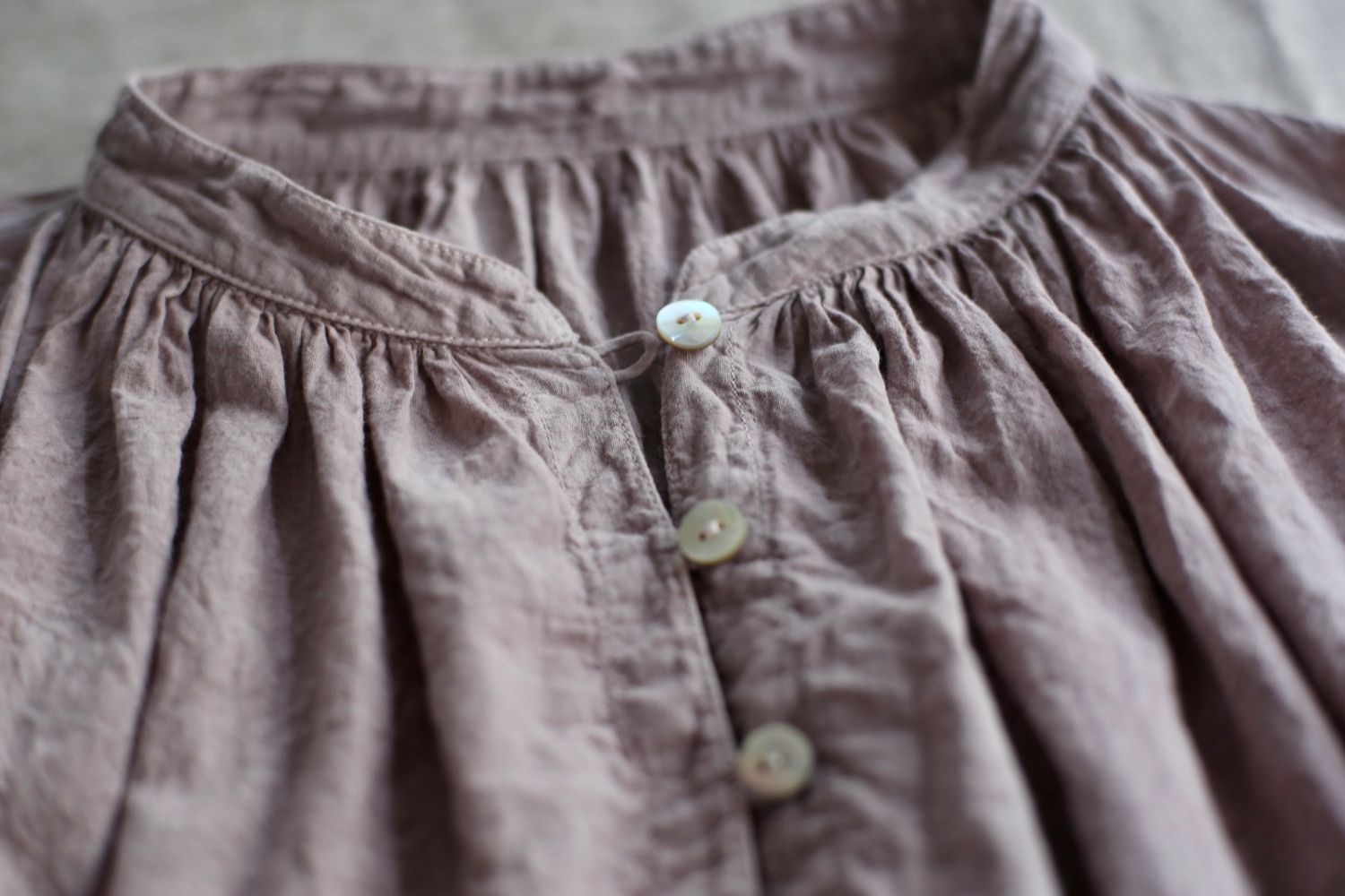 カディコットン カウント100 ギャザーブラウス khadi cotton pullover blouse 「灰桜/Dusty pink」