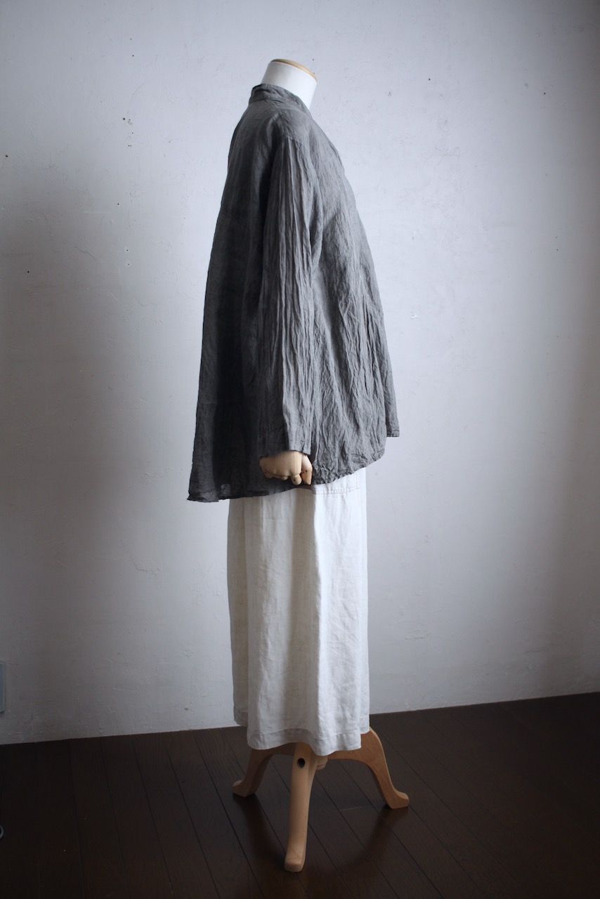 リネン プルオーバーブラウス Linen pull-over blouse「墨/Charcoal」