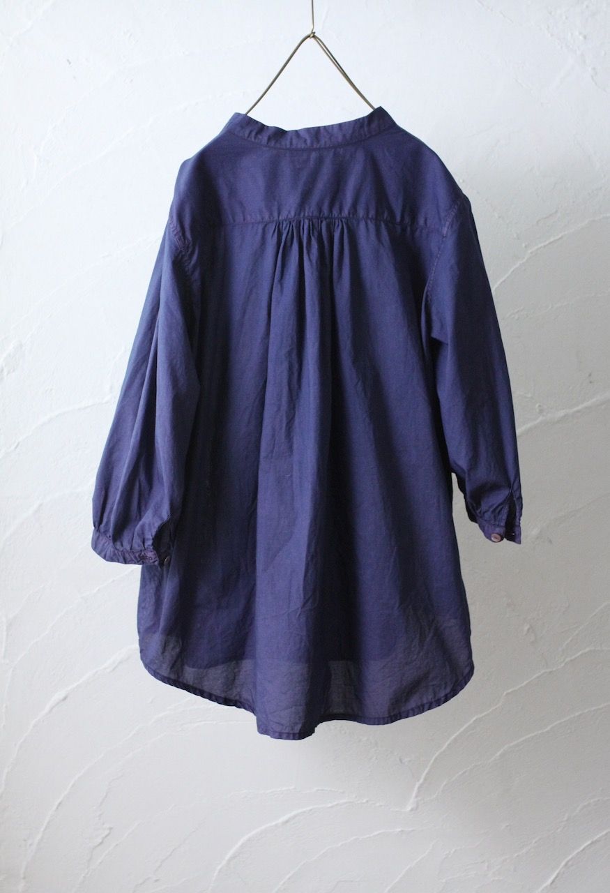 Organic cotton blouse. Color: Deep indigo