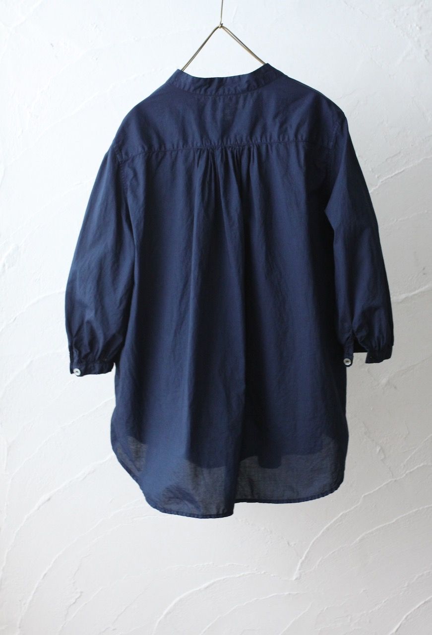 Organic cotton blouse. Color: Navy