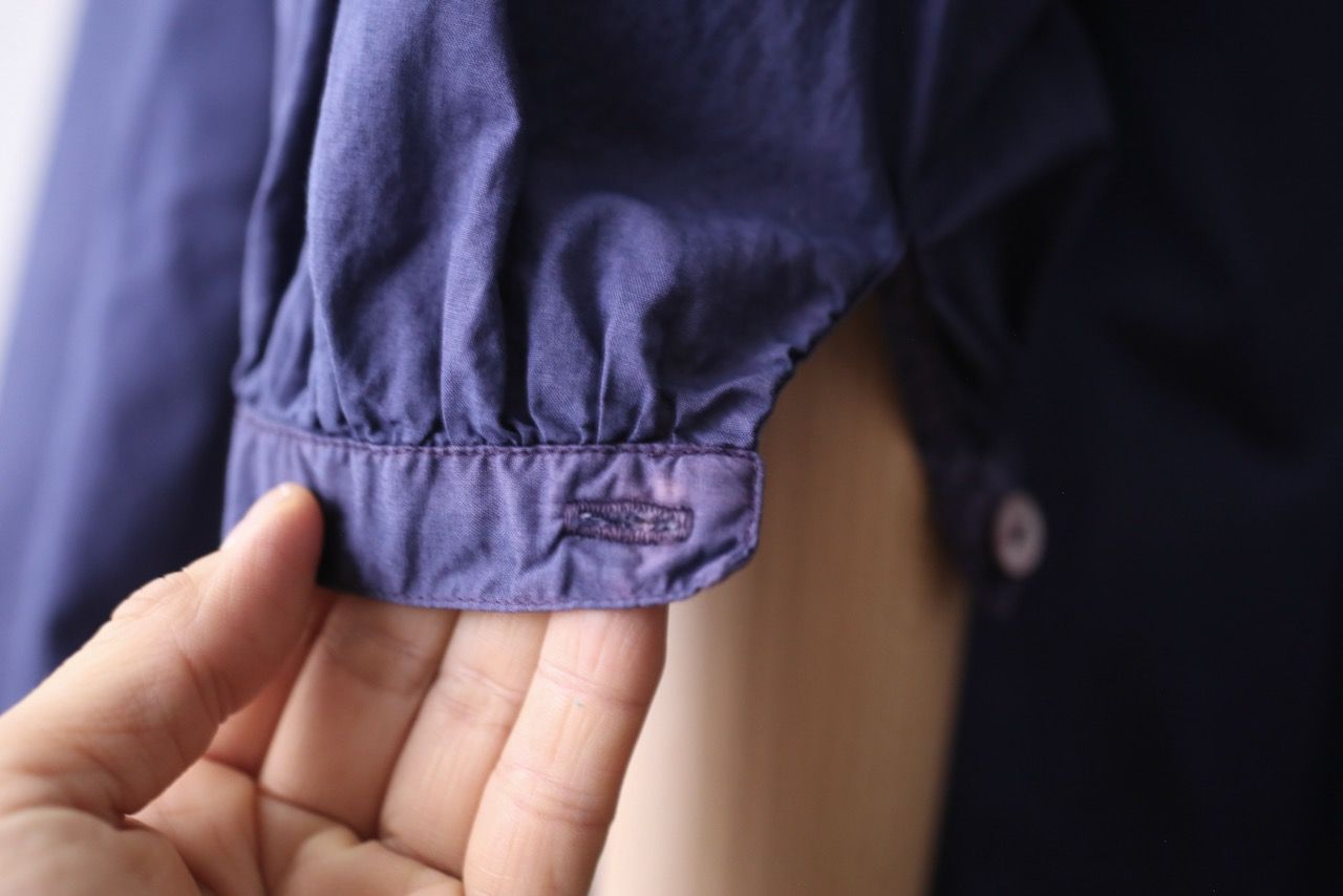 Organic cotton blouse. Color: Deep indigo