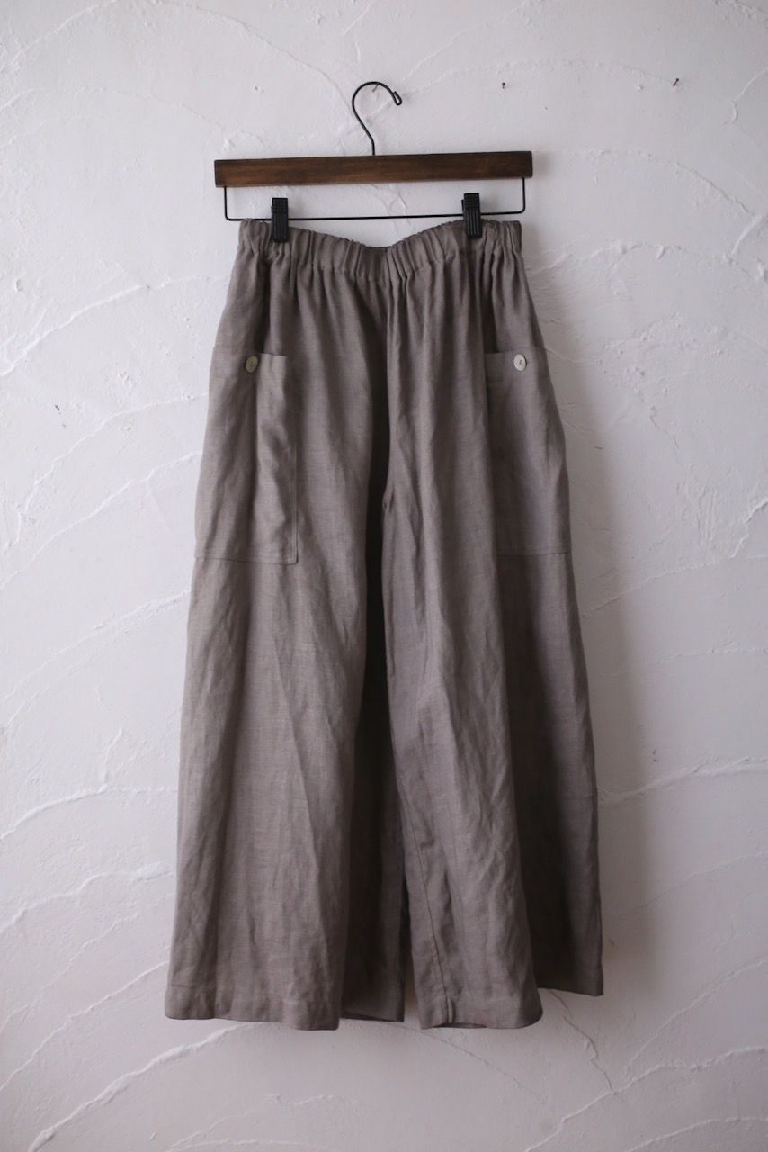 Wide-leg linen pants: persimmon tannin.