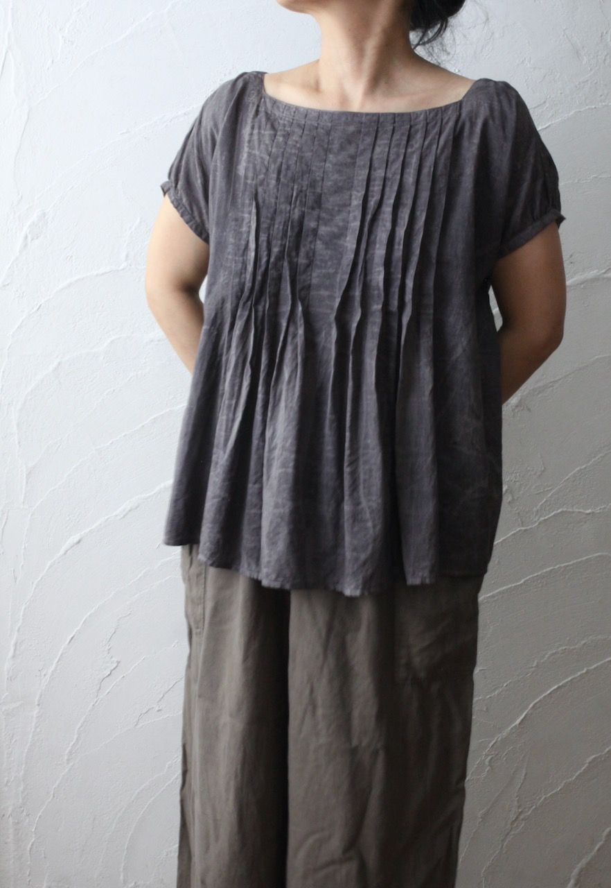 Khadi cotton tucked blouse: Eggplant