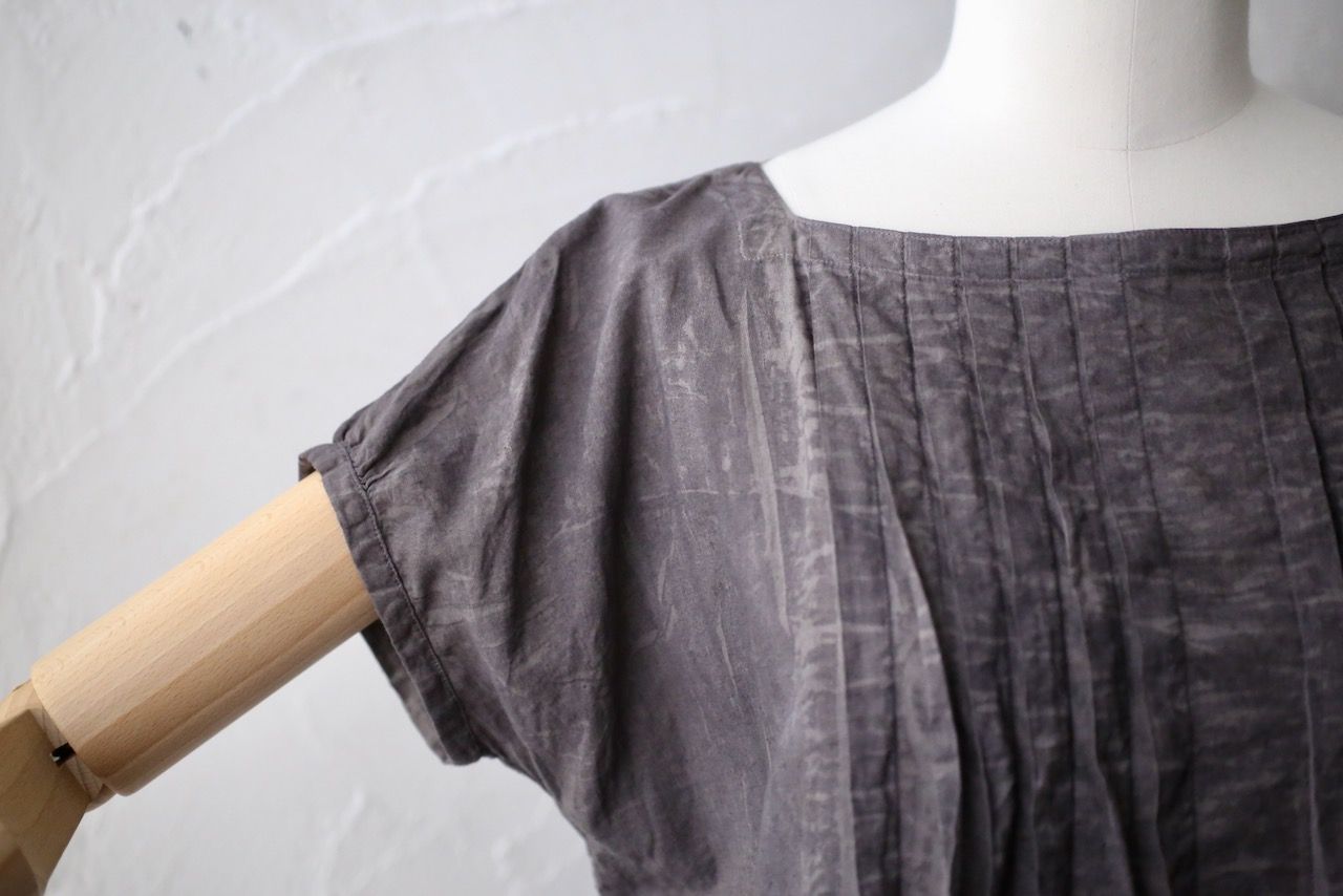 Khadi cotton tucked blouse: Eggplant