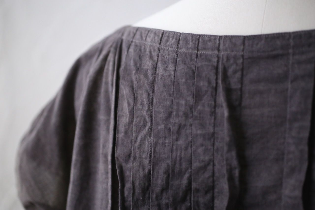 Khadi cotton tucked blouse: Eggplant