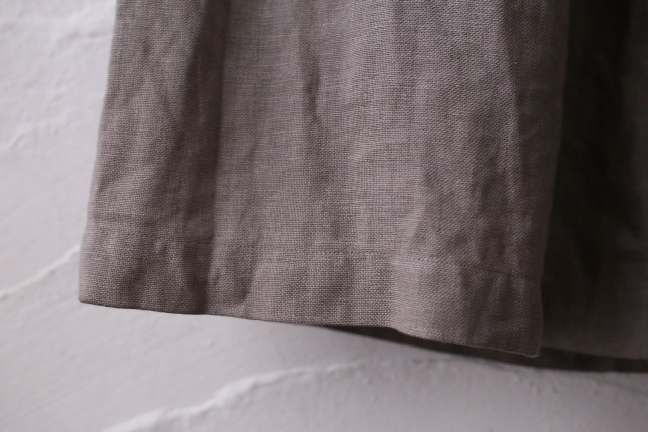 Wide-leg linen pants: persimmon tannin.