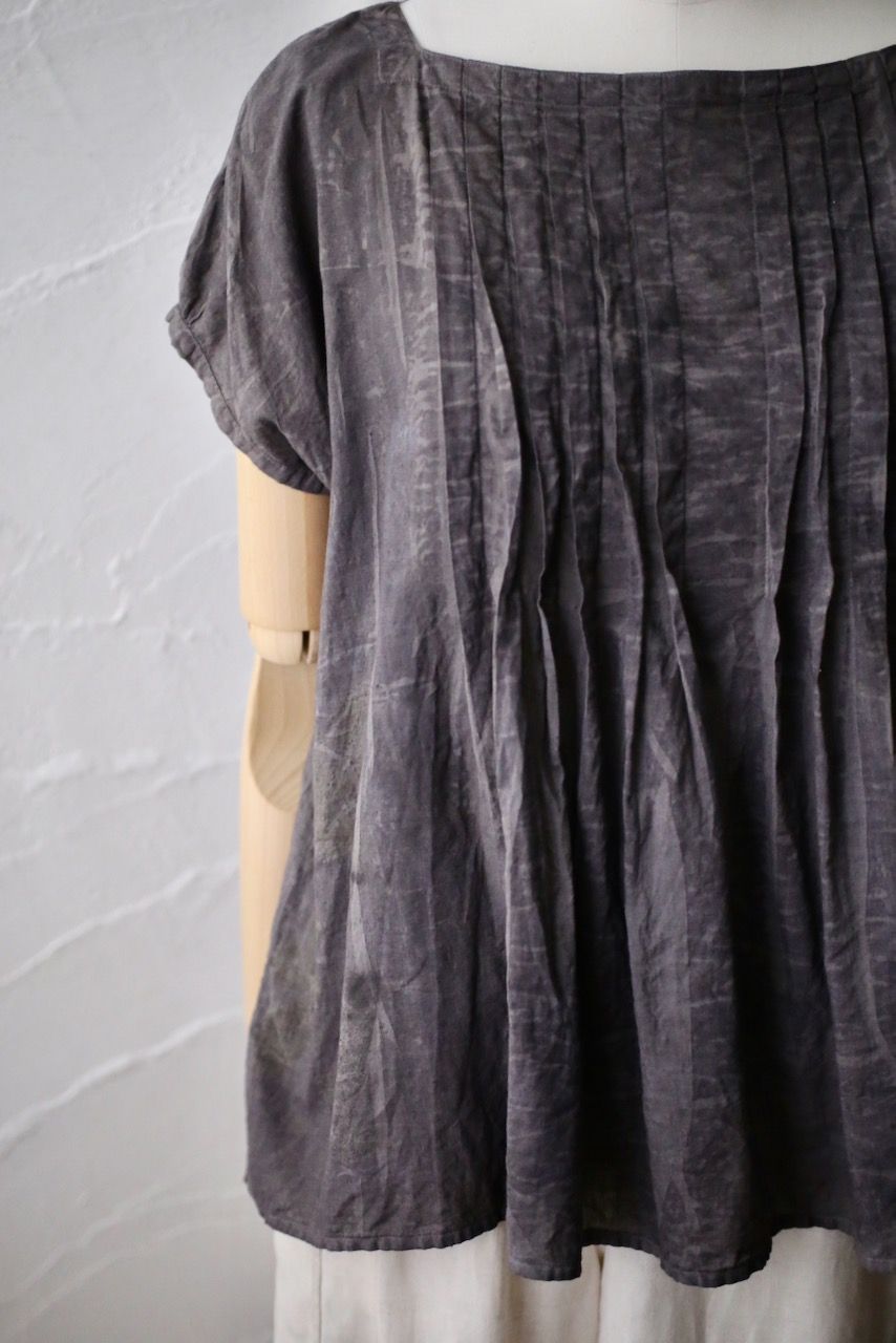 Khadi cotton tucked blouse: Eggplant