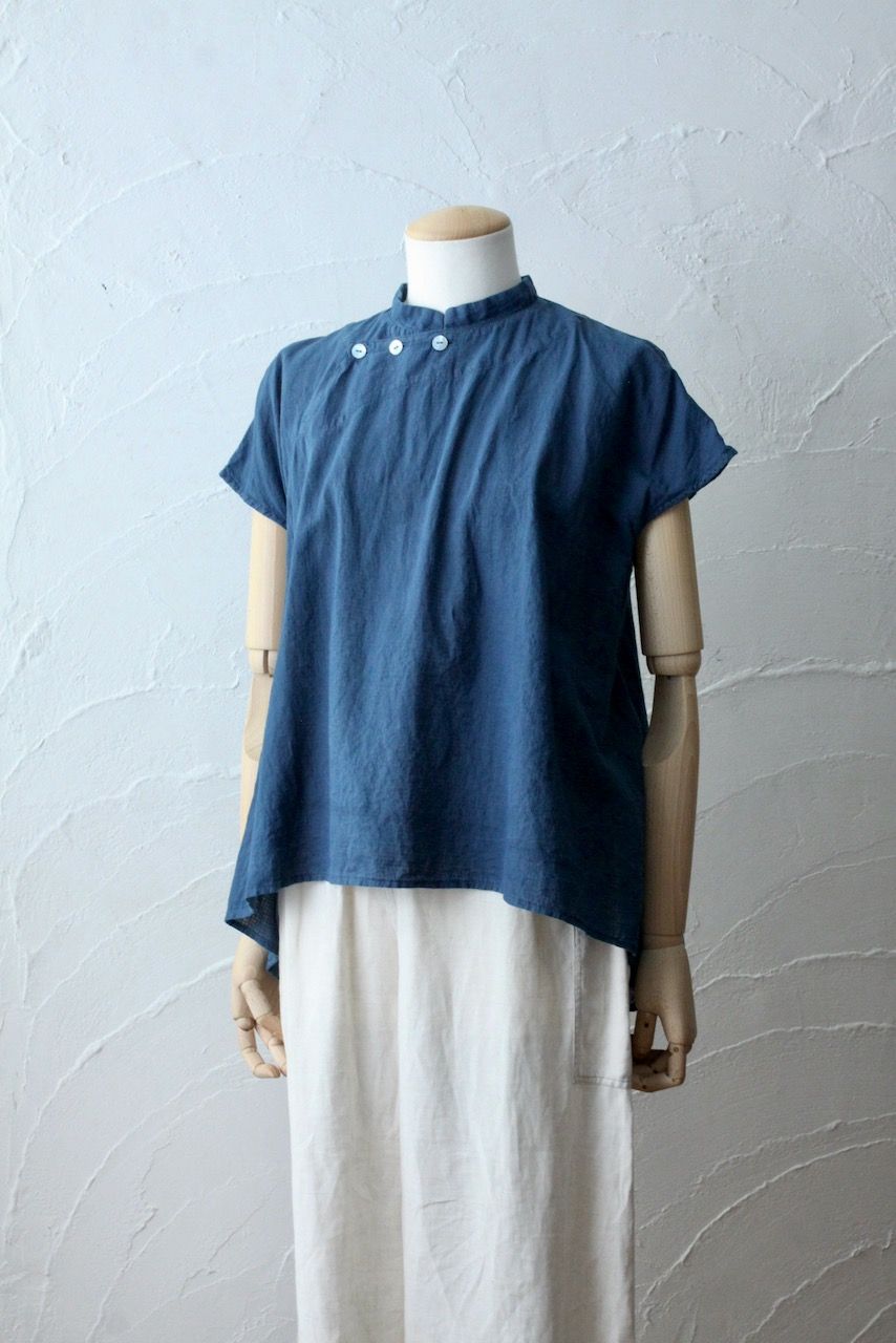 カディコットン シノワズリブラウス/Khadi cotton pullover blouse 「チェック織り 藍と墨/Indigo and charcoal」