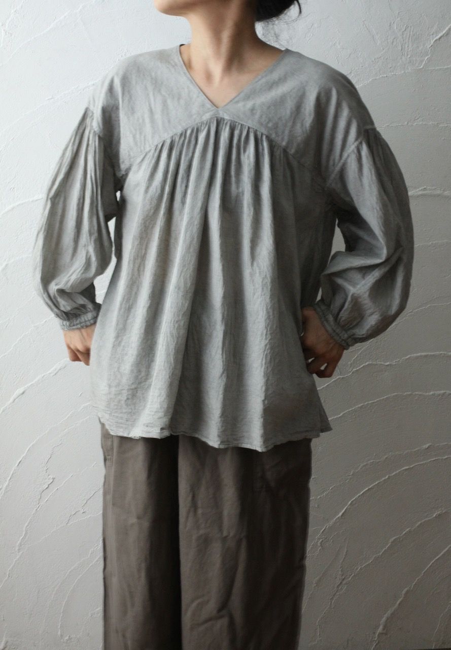 カディコットン カウント100 バルーン袖ブラウス khadi cotton pullover blouse 「藍と墨/Indigo and charcoal」