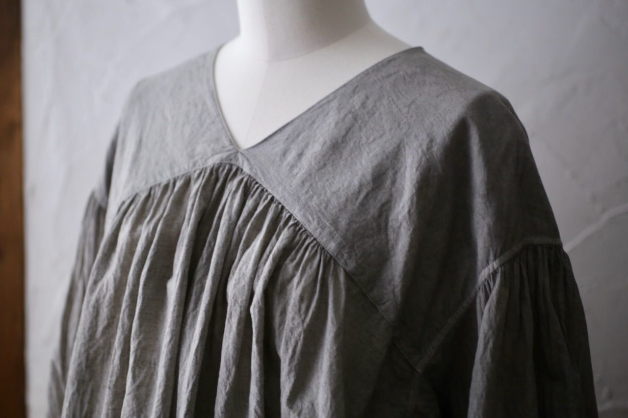 カディコットン カウント100 バルーン袖ブラウス khadi cotton pullover blouse 「墨/Charcoal」
