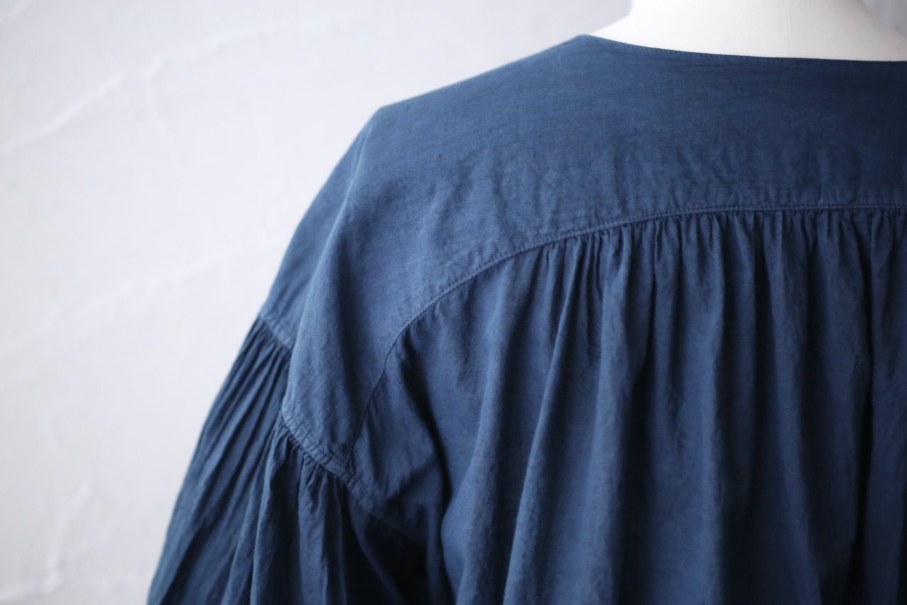 カディコットン カウント100 バルーン袖ブラウス khadi cotton pullover blouse 「藍と墨/Indigo and charcoal」