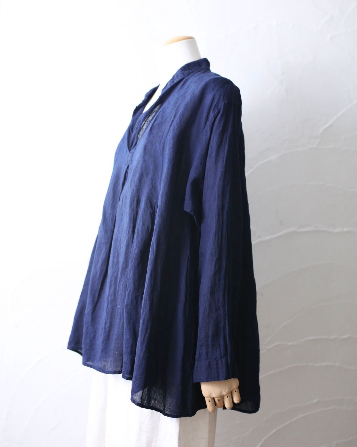 リネン プルオーバーブラウス Linen pull-over blouse「本藍発酵建て 濃紺/Deep Indigo」7/28追加しました！