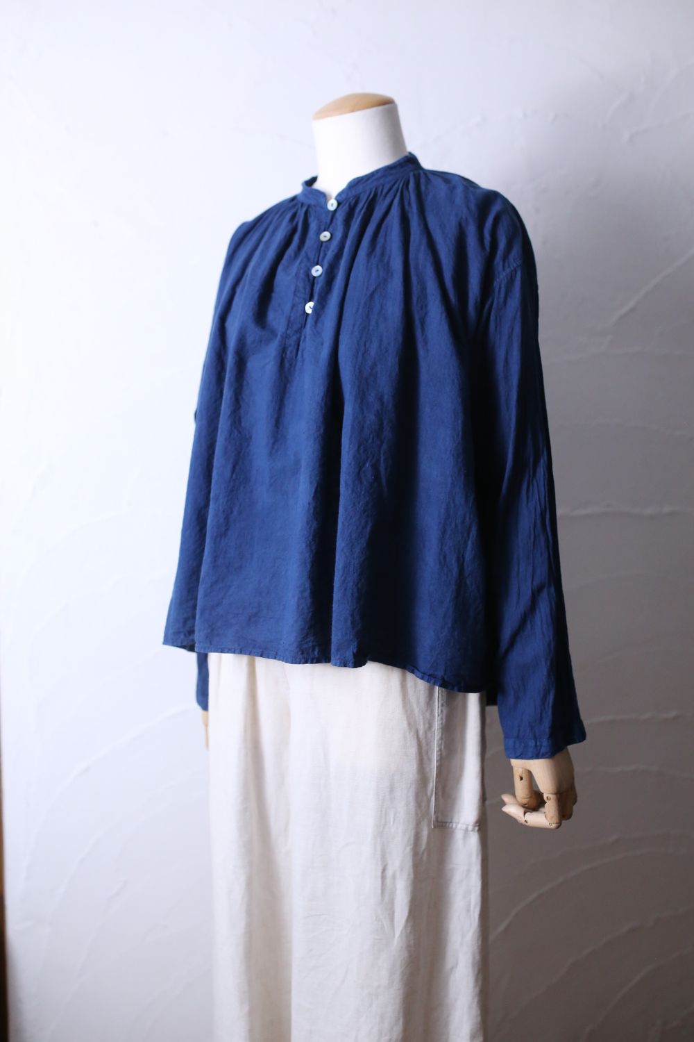 カディコットン カウント100 ギャザーブラウス khadi cotton pullover blouse 「藍/ indigo」