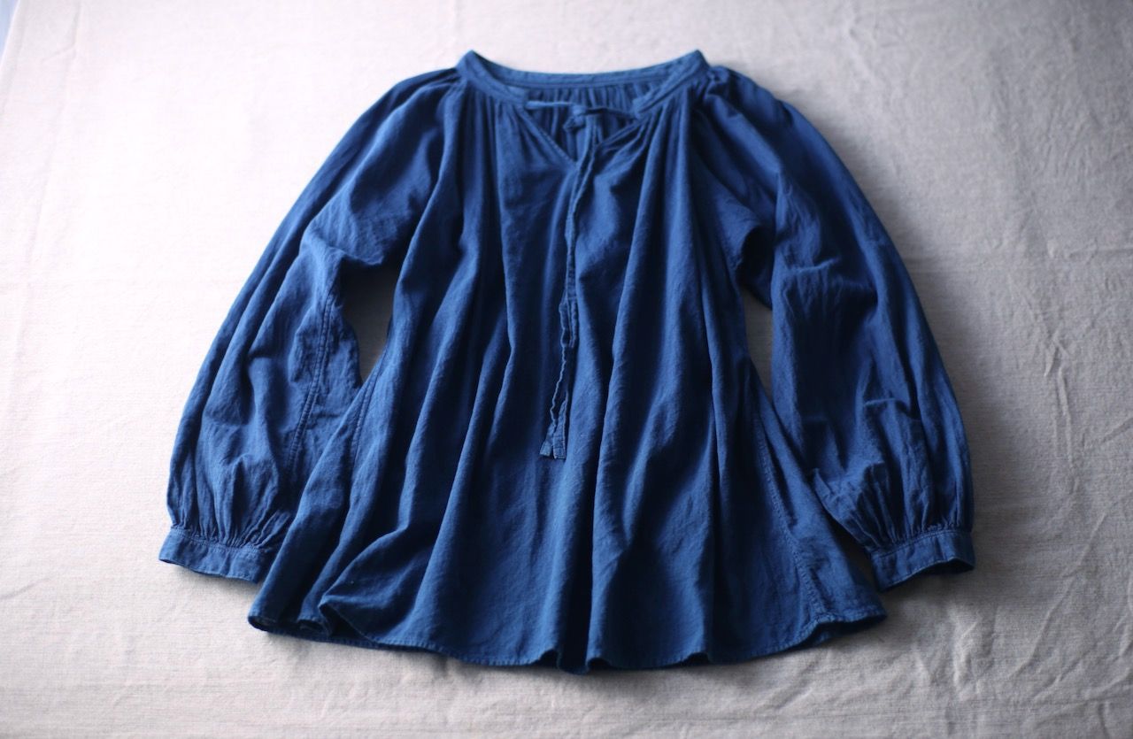 カディコットン ボーのブラウス/Khadi cotton blouse「藍シャンブレー➕藍後染め/Indigo」