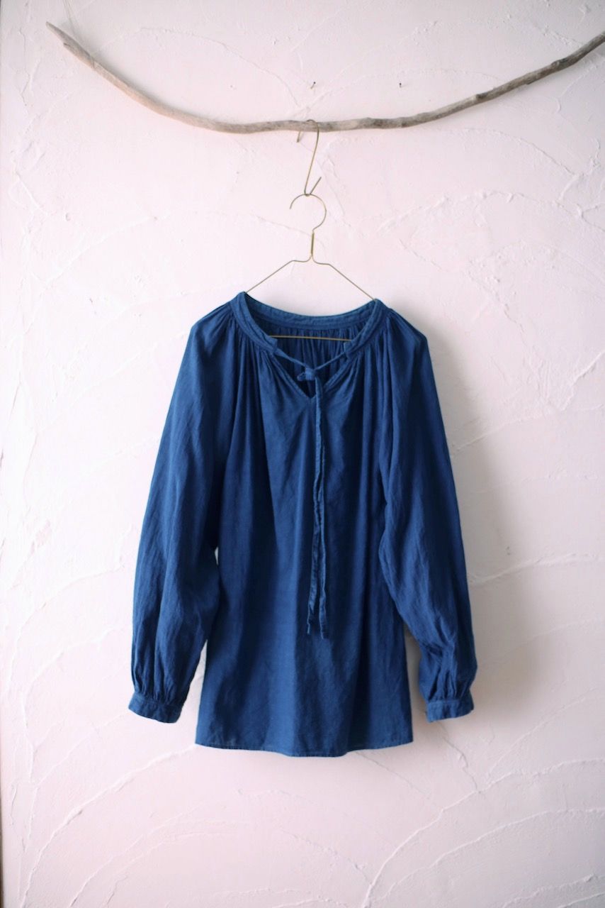 カディコットン ボーのブラウス/Khadi cotton blouse「藍シャンブレー➕藍後染め/Indigo」