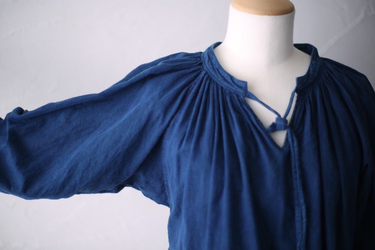 カディコットン ボーのブラウス/Khadi cotton blouse「藍シャンブレー➕藍後染め/Indigo」