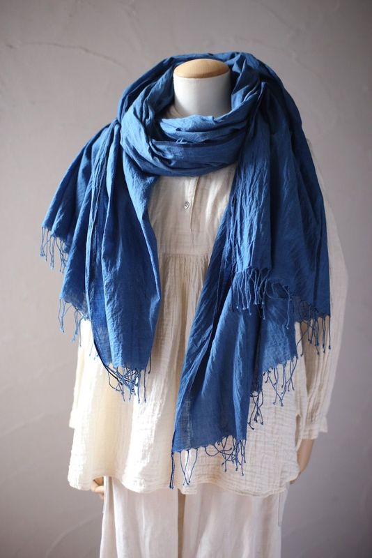 カディコットン 大判ストール 発酵灰汁建て藍染め Khadi cotton scarf 「浅葱/Light indigo」 カディコットン 大判ストール 発酵灰汁建て藍染め Khadi cotton scarf 「浅葱/Light indigo」