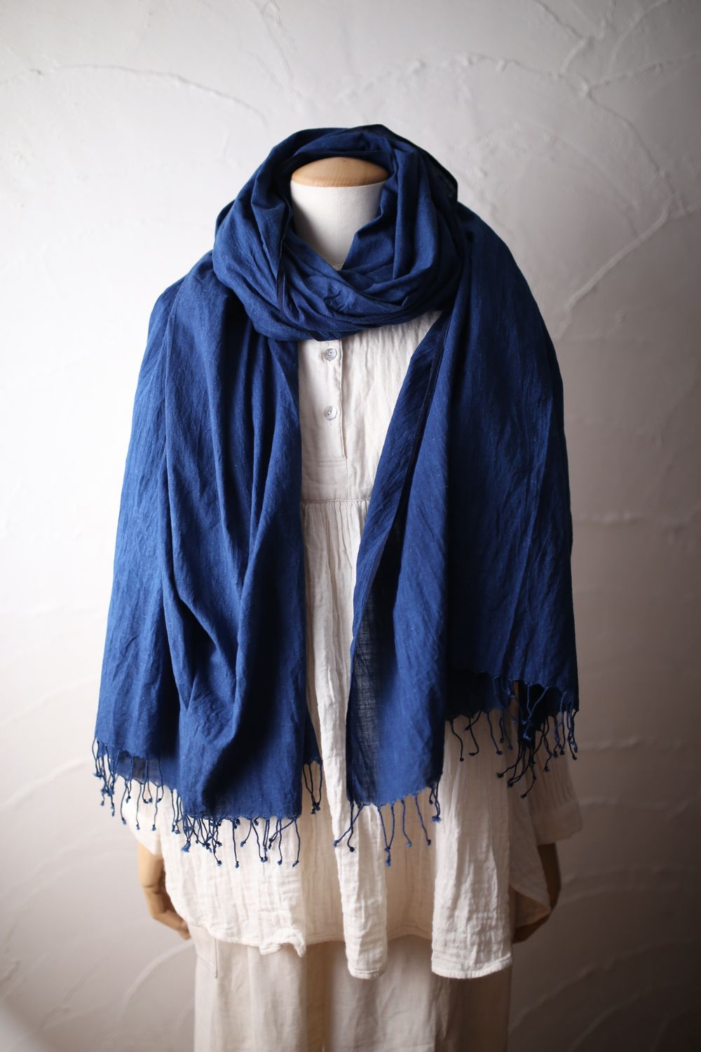 カディコットン 大判ストール  発酵灰汁建て藍染め Khadi cotton scarf 「藍色/Indigo」