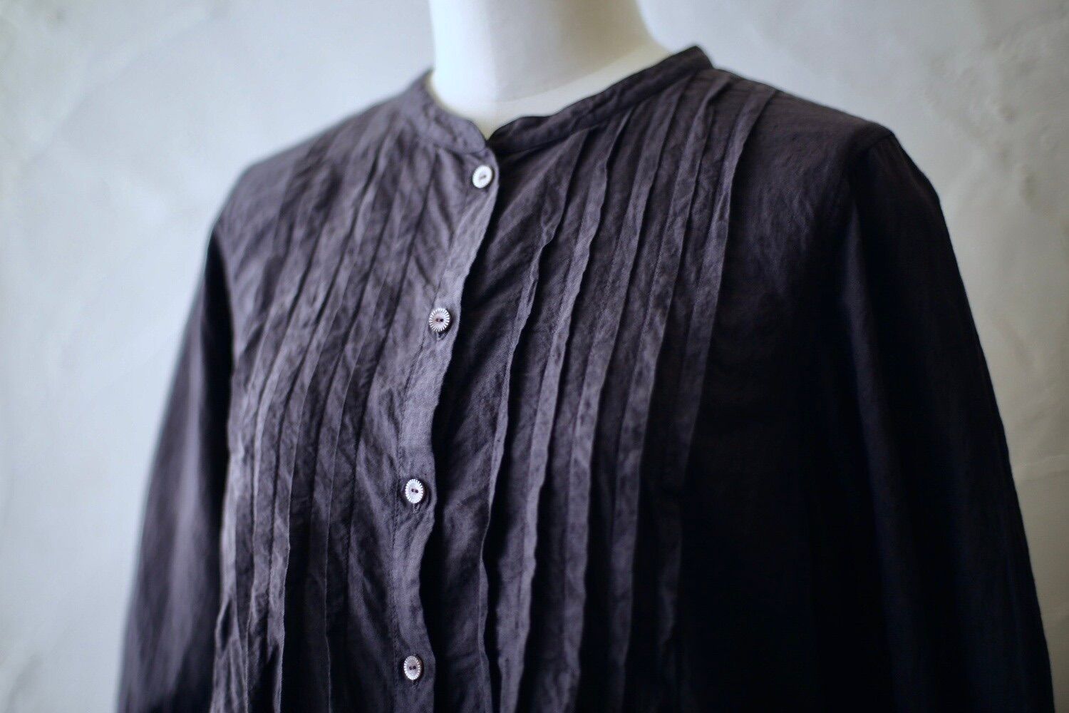 カディコットン カウント100 ピンタックブラウス/Khadi cotton pin-tucked blouse「ぶどう/Grape」